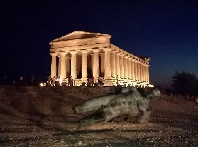 L'alba Sui Templi Агридженто